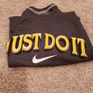 Mens Nike shirt